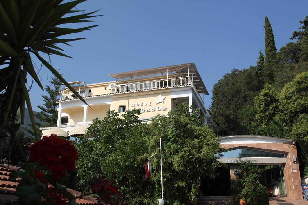 Hotel Pegasos Nikiana Exterior photo